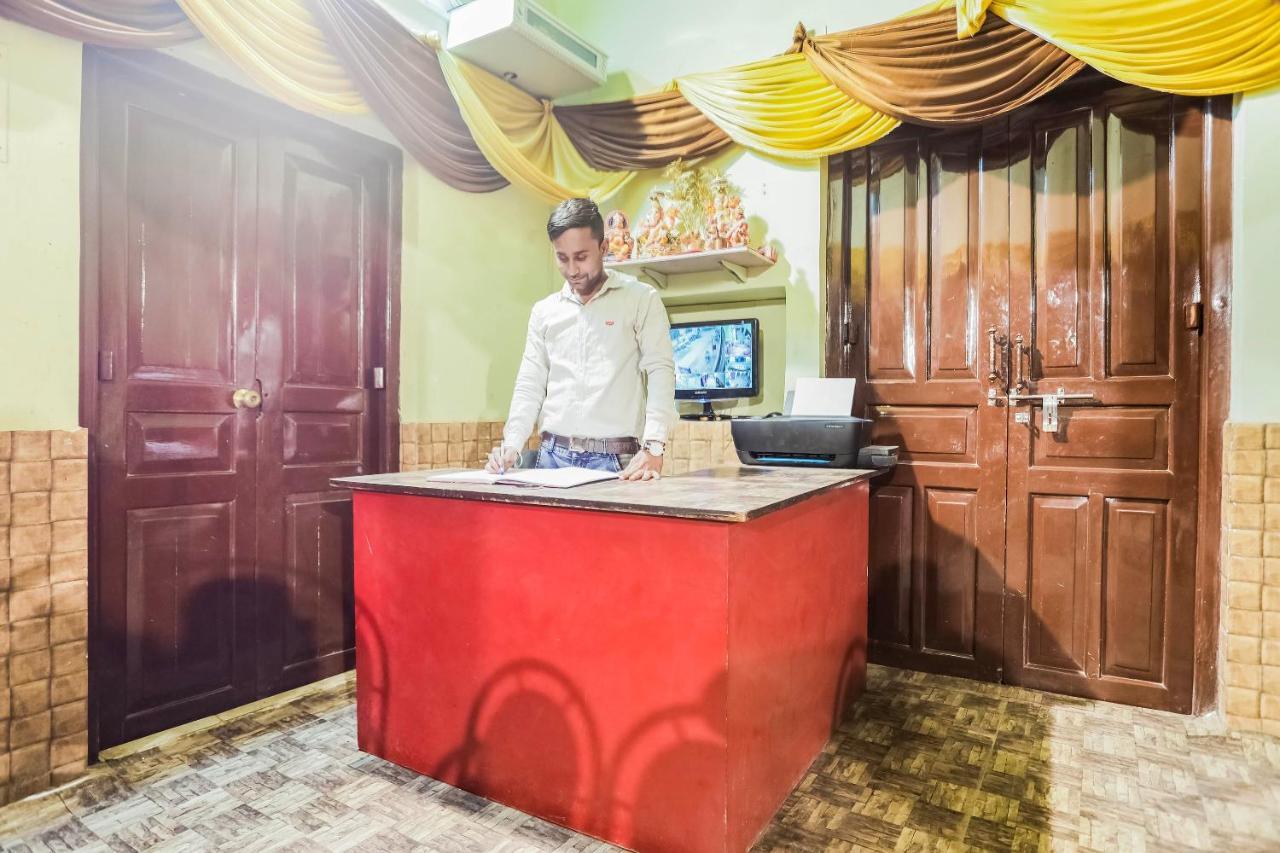 Spot On 64751 Hotel Shivani Palace Muthiganj Exterior photo