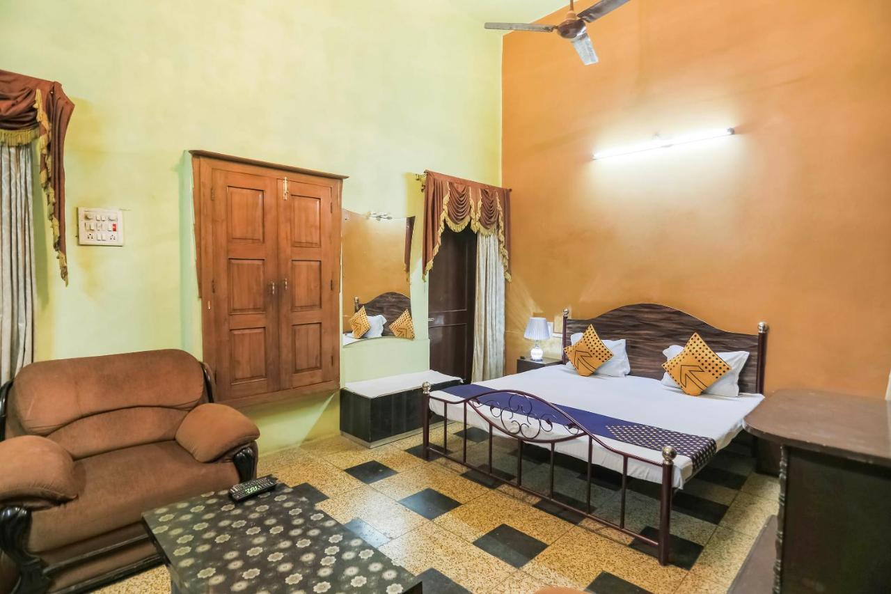 Spot On 64751 Hotel Shivani Palace Muthiganj Exterior photo